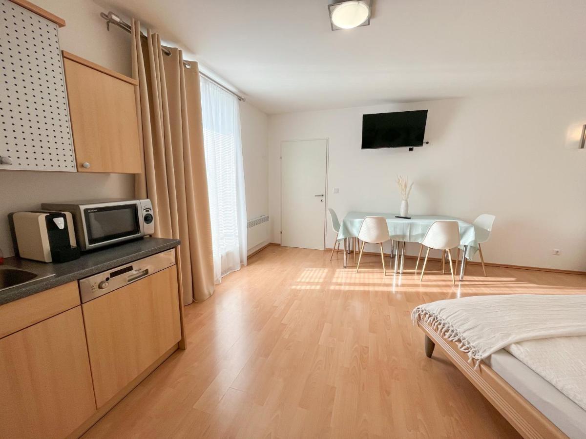 Pension Ingrid Neutal Экстерьер фото