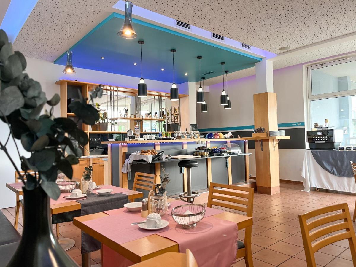 Pension Ingrid Neutal Экстерьер фото