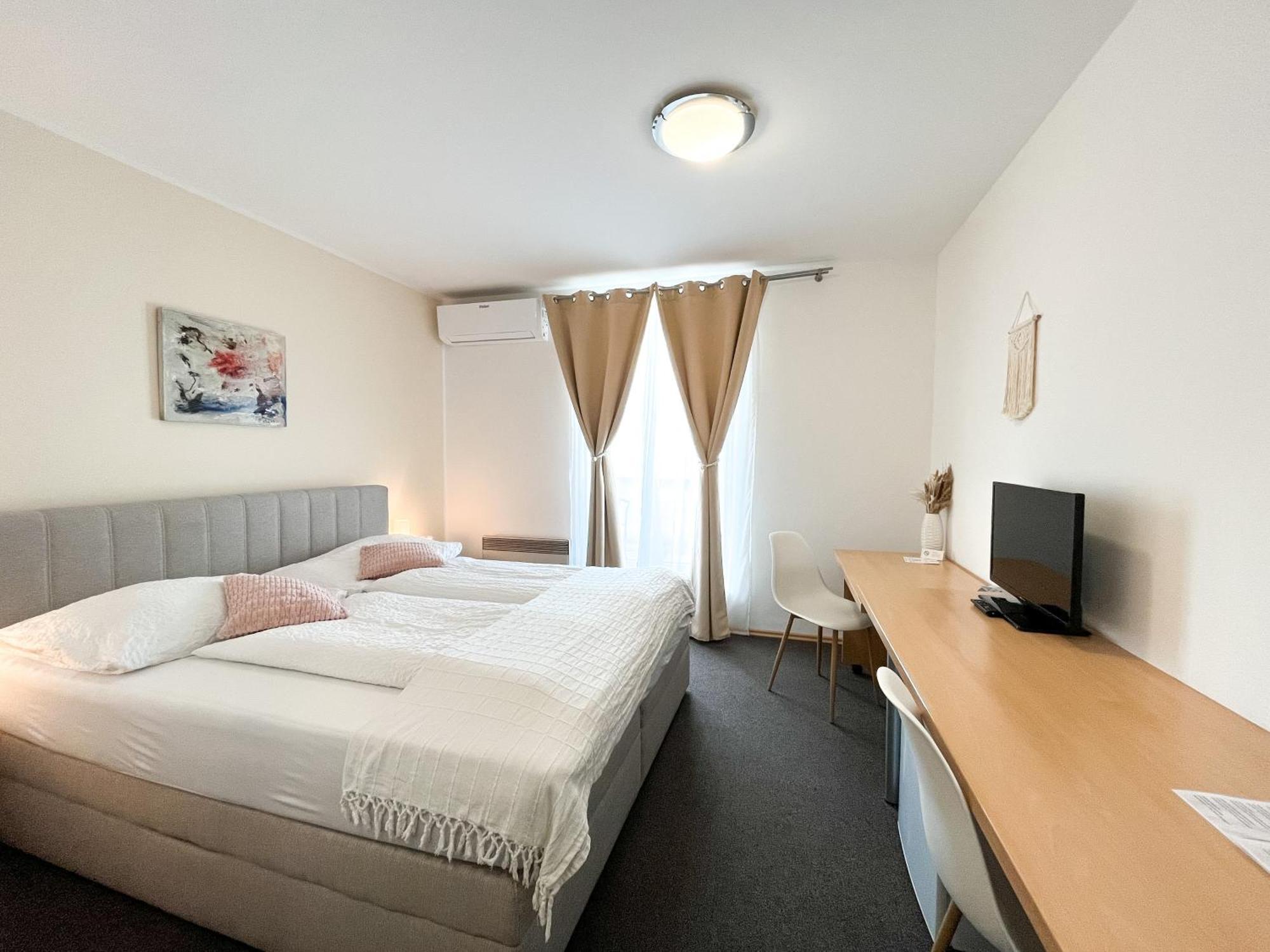 Pension Ingrid Neutal Экстерьер фото